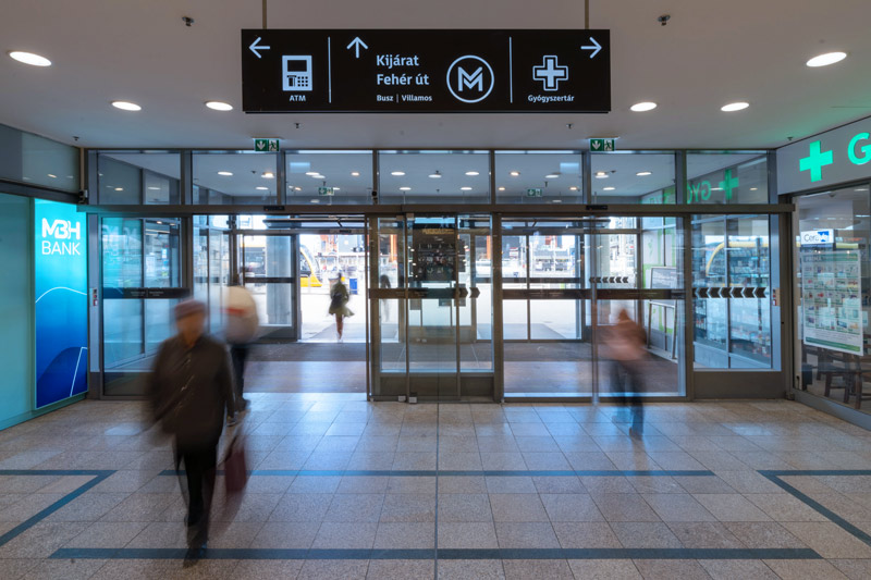 Árkád bevásárlóközpont automatikus tolóajtók