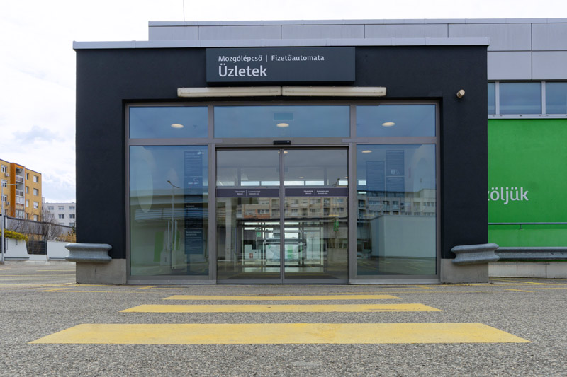 Árkád bevásárlóközpont automatikus tolóajtók